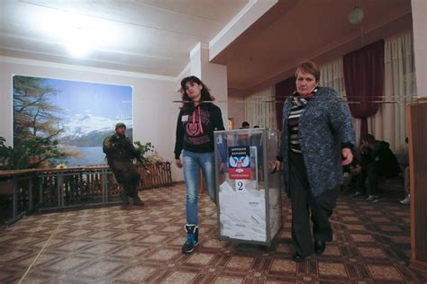 Pro Russian Rebels Vote For Leaders In Eastern Ukraine