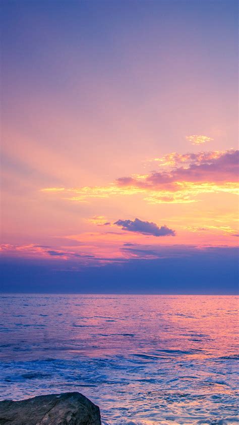 Light Purple Sky Above Beach Rock 4k Hd Nature Wallpapers Hd Wallpapers Id 44900