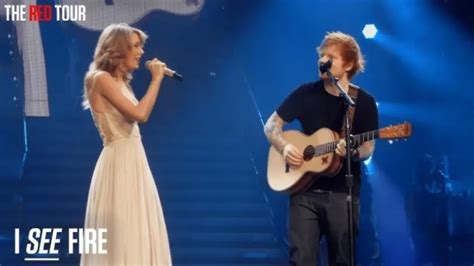 Jason Mraz Praises Taylor Swifts Evolution Before Dancing To Her Hits