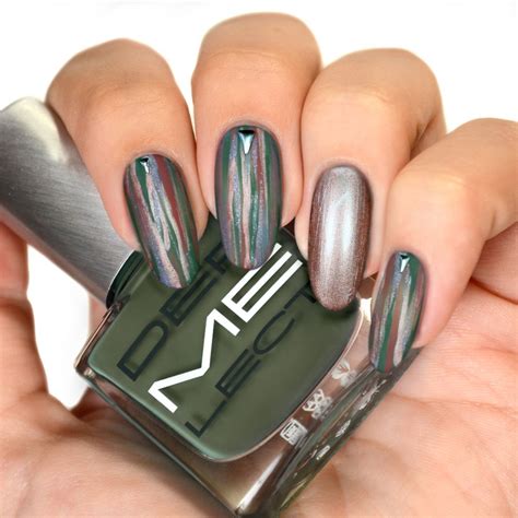 Step By Step On How To Get These Striped Camo Nails Using The New Inner