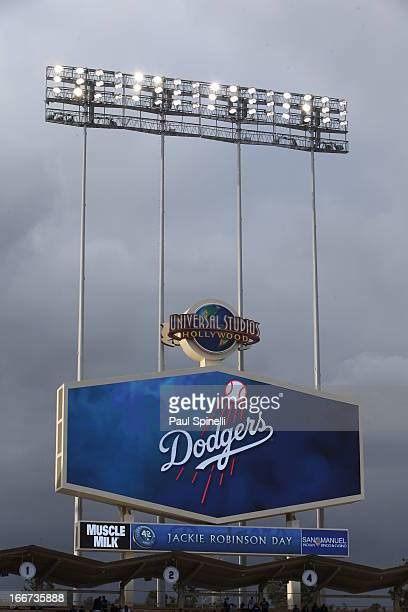 Los Angeles Dodgers Scoreboard Photos And Premium High Res Pictures
