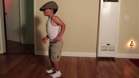 5 Year Old Dances To Michael Jackson Youtube