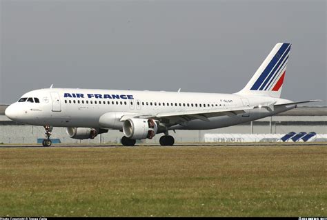 Airbus A320 212 Air France Aviation Photo 0670318