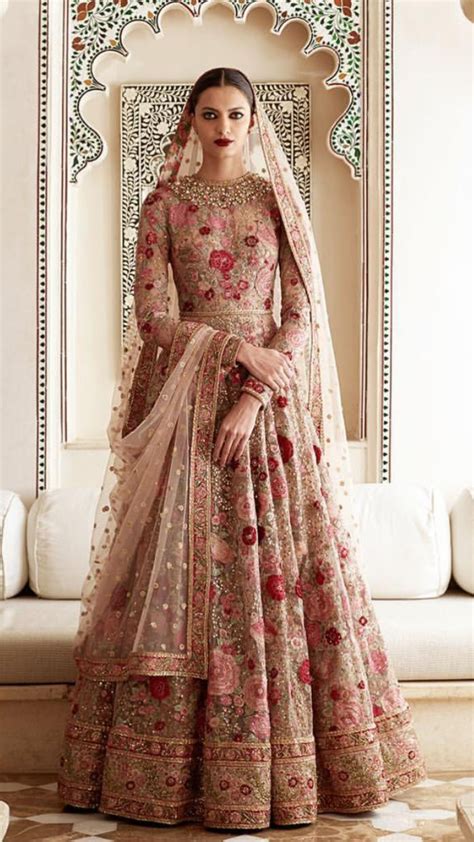 Pin By Serena On Wedding Dresses Indian Bridal Dress Indian Bridal Outfits Bridal Anarkali Suits
