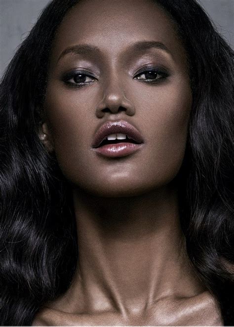 click and drag to view jaunel mckenzie portfolio images african american models beauty around
