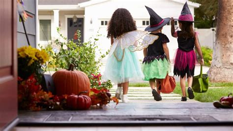 How To Celebrate Halloween Safely Amid Covid 19 Good Morning America