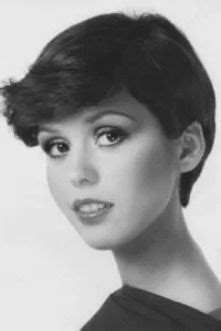 Through the years, many hairstylists have given these dreads a linear evolution. The Best Hairstyles from the 70's You Should Try Now | 70s ...