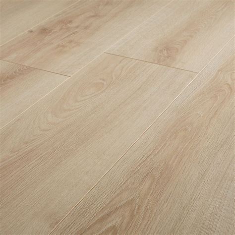 Goodhome Ledbury Natural Oak Effect Laminate Flooring 188m² Pack