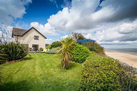 Beachside House Norfolk Seaside Cottage Holidays With Hot Tub And Sea