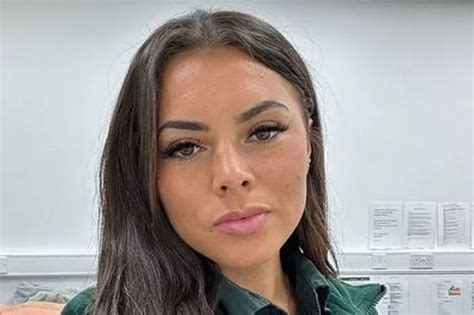 Love Islands Paige Thorne Snubbed From Paramedic Job After Sharing Plans To Return Mirror Online