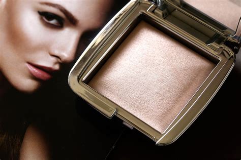 Hourglass Ambient Strobe Lighting Powder Review And Swatches Hourglass Makeup Performance