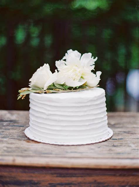 Small Wedding Cakes With A Big Presence Martha Stewart