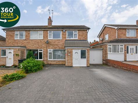 3 Bed Semi Detached House For Sale In Windrush Drive Oadby Leicester