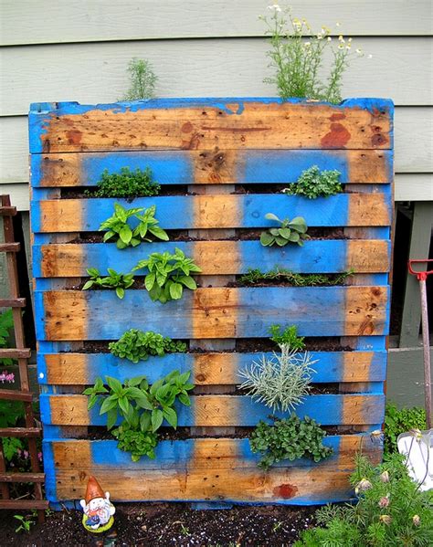 10 Pallet Vegetable Garden Ideas
