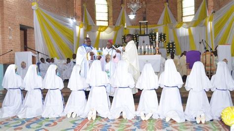 Bukoba Tanzaniamanovisi 10 Wafunga Nadhiri Za Kwanza Vatican News