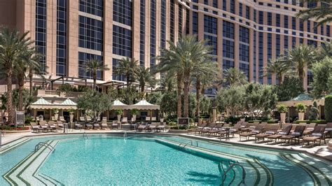 The Palazzo Las Vegas Pools Activity Review Condé Nast Traveler