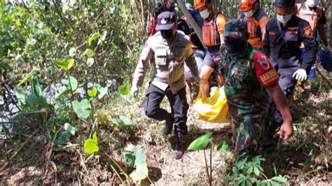 Mayat Tanpa Identitas Ditemukan Membusuk Di Sungai Bondoyudo Lumajang