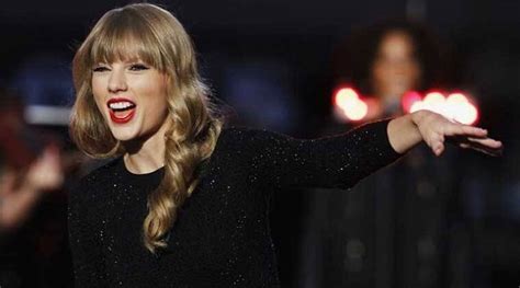 Taylor Swift Imparts Grammar Lessons To Fans Entertainment Newsthe