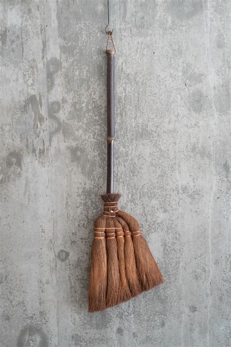 Shuro Hand Broom With Bamboo Handle Itsumo