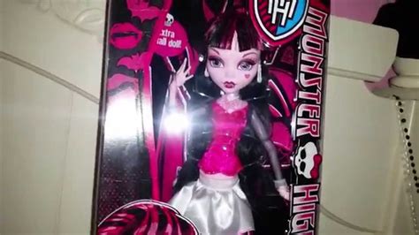 I shaded the hair different from what i normally do. Monster High Draculaura Frightfully Tall Ghouls - YouTube