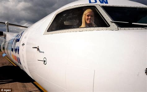 Queen Of The Skies The Girl Who Became One Of Britains Youngest