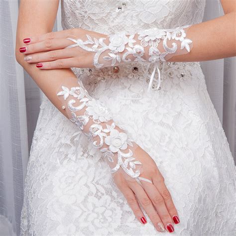 أبيض قصير قفازات الزفاف النساء أصابع قفازات الزفاف أنيقة الفتيات اللؤلؤ الدانتيل قفازات Bridal