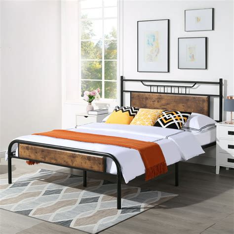 Vecelo Rustic Full Size Metal And Wood Platform Bed Frame With Wooden