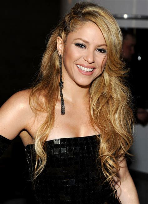 Shakira Or Rihanna Whos Prettier Poll Results Shakira Fanpop