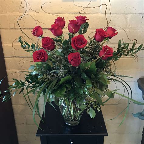 1 Dozen Long Stem Red Roses In Tustin Ca Saddleback Flower Shop