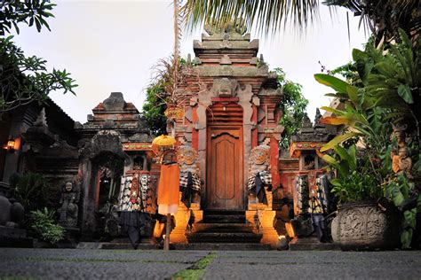 Ubud Palace One Of The Top Attractions In Bali Indonesia