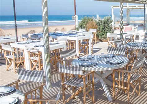 Visão No Restaurante Princesa Na Costa Da Caparica Há Petiscos