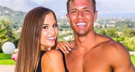 Its Over Love Islands Millie And Mark Call It Quits Who Magazine