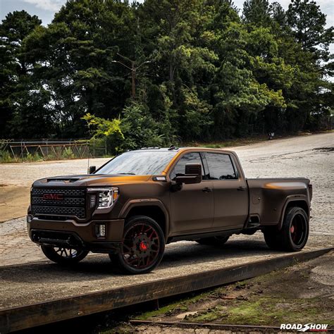 Satin Brown Gmc Hd On 24s And Rolls Cullinan On 26s Seem Like Perfect