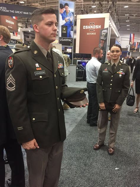 Army bringing back the "pink and greens" service uniforms : r/Military