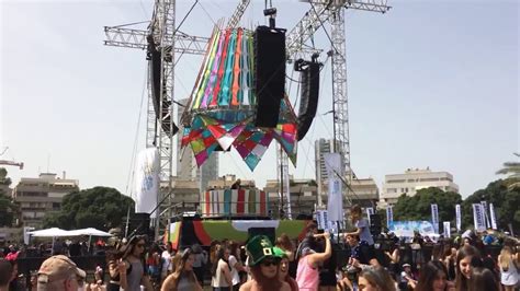 Party In Tel Aviv Purim Festival Youtube