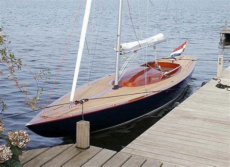One Design Sailboat Sport Keelboat Classic Open Transom Vintage