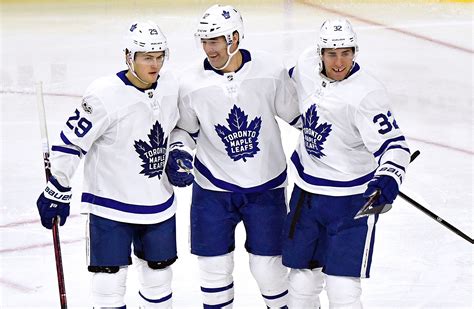 Watch toronto maple leafs online. Toronto Maple Leafs: Terrible Start, Great Middle, Bad End