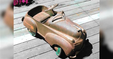 Rusty 1940s Pedal Car Is Lovingly Restored By A Handy Crafter