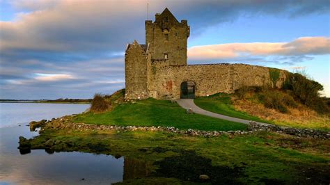 Dunguaire Castle 16th Century Castle By Galway Bay Ireland 4k Youtube