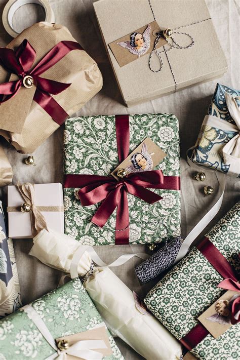 Boîte de carton de Noël avec emballage classique et élégant Wrapping