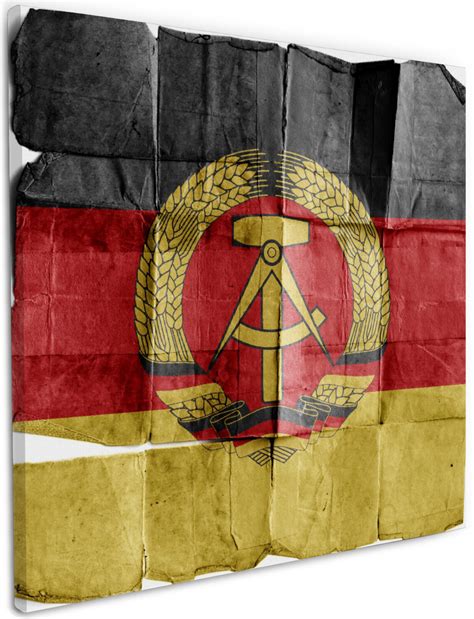 Leinwandbild Ddr Flagge Auf Altem Papier Schwarz Rot Gold Wallario De