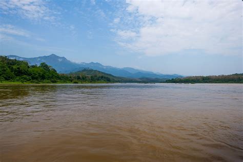 2 Day Slow Boat Cruise Mekong River - Light Loca