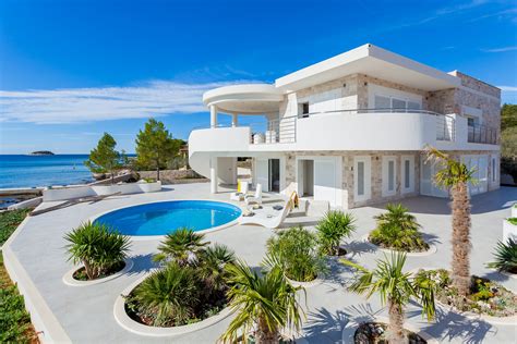 The Best Areas To Buy Villas In Jumeirah Islands