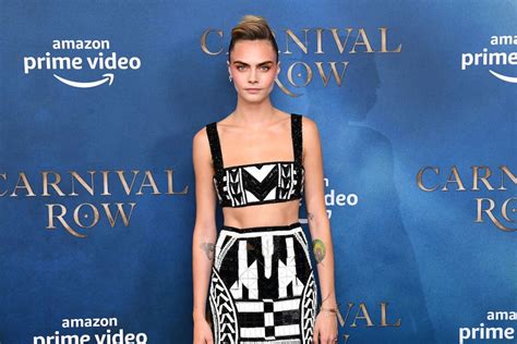 cara delevingne reveals she did her first glastonbury sober after ‘falling into a really bad