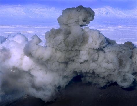 Icelands Hekla Volcano Ready To Blow Iceland Monitor