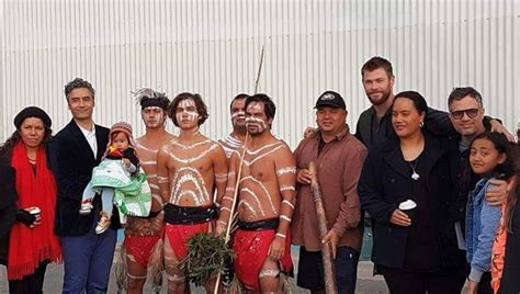 October 10, 2017 los angeles via: Taika Waititi and Chris Hemsworth share first snaps from ...