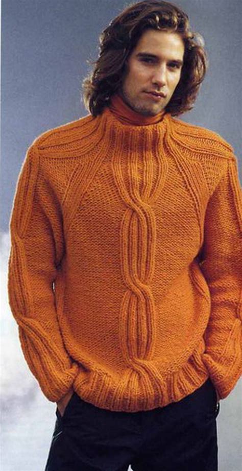 Мужской свитер спицами вязаный регланом с узором из кос