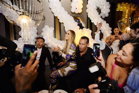 Jennifer Lopez Mtv Vmas 2018 Afterparty Versace Look Popsugar Fashion