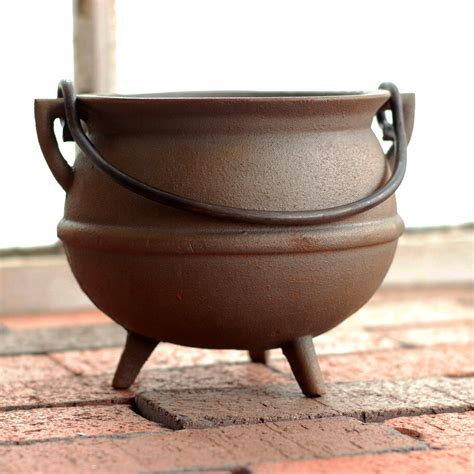 2 Quart Cast Iron Pot | Cast iron kettle, Cast iron, Cast 