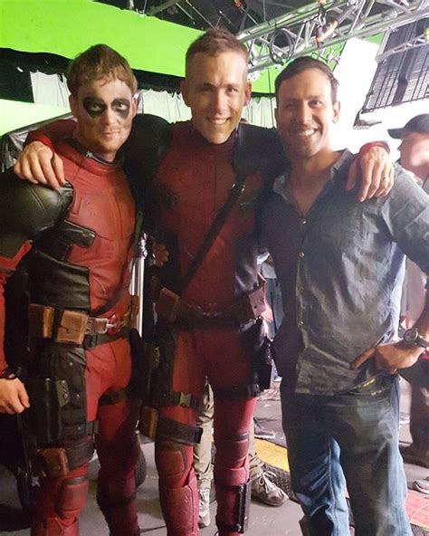 Ryan Reynolds With His Stunt Double Will Erichson Behind The Scenes On